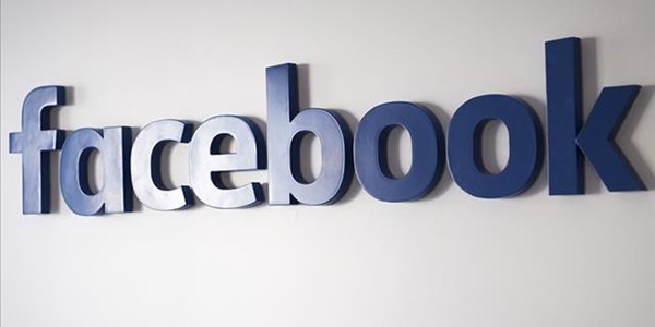 Zuckerberg defends Facebook in new data breach controversy | News Article
