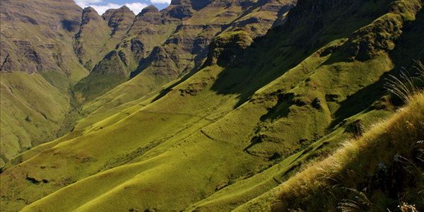 Bloemfontein local joins team to summit the Mafadi Peak | News Article