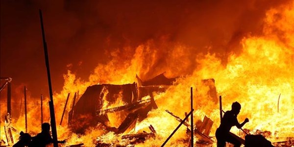 Nearly 100 homes destroyed in Hout Bay fire | News Article