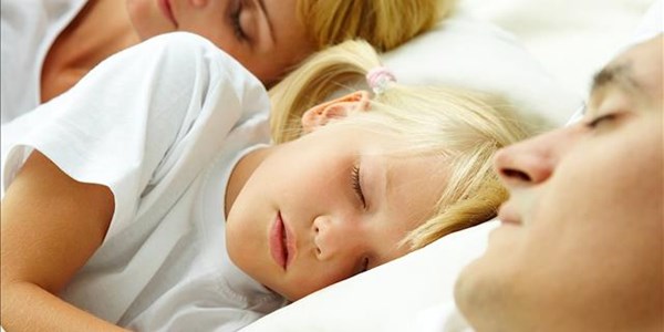 How to Get a Child to Sleep in His Bed | News Article