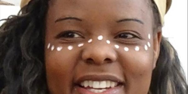 Hout Bay (tea) bag lady hits the big time in Paris Hout Bay (tea) bag lady hits the big time in Paris | News Article