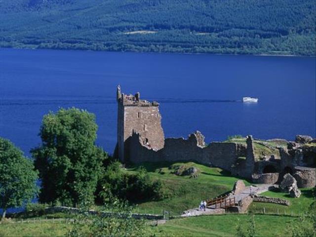 Loch Ness Monster spotted by American tourist - and Nessie had her family in tow | News Article