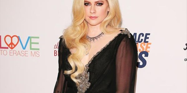 Avril Lavigne Promises New Album Will Be Out This Year | News Article
