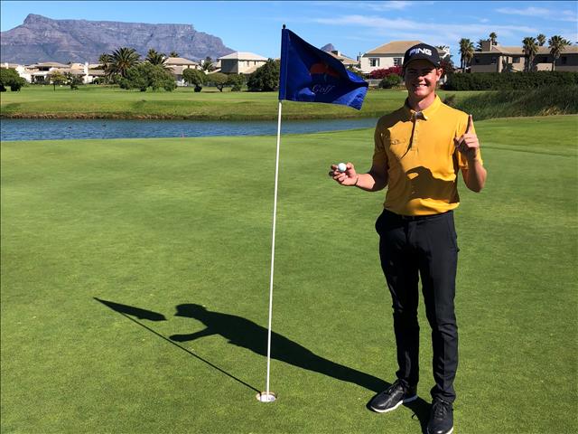 jolie-pussy-amateur-golf-south-africa-massive