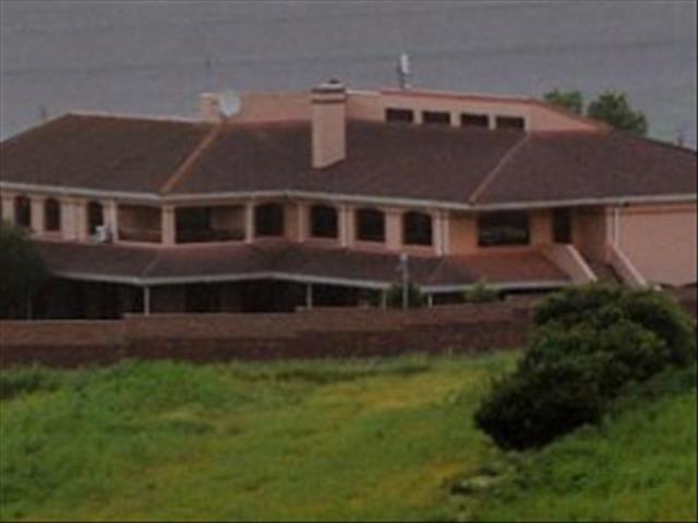 Madikizela-Mandela dies with Qunu land ownership not fully settled | News Article