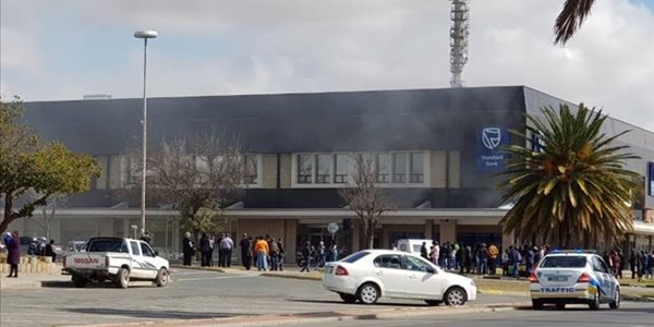 #BreakingNews: Fire breaks out in Standard Bank Building in Welkom | News Article