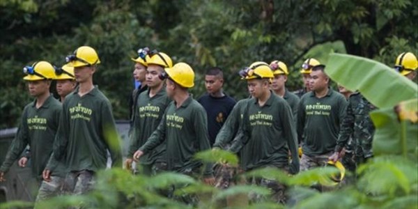 #ThaiCaveRescue: Applause as all thirteen rescued | News Article