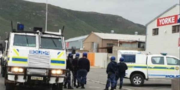 Hermanus unrest, residents take on police Hermanus unrest, residents take on police | News Article