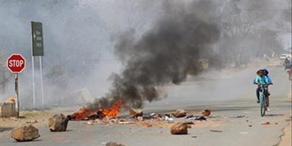 Protesters arrested in Koffiefontein - PHOTO GALLERY Protesters arrested in Koffiefontein - PHOTO GALLERY | News Article
