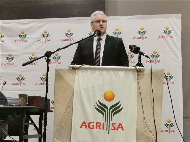 Agri Oos-Kaap, tradisionele leiers neem leiding om produktief, ekonomies volhoubaar te boer | News Article