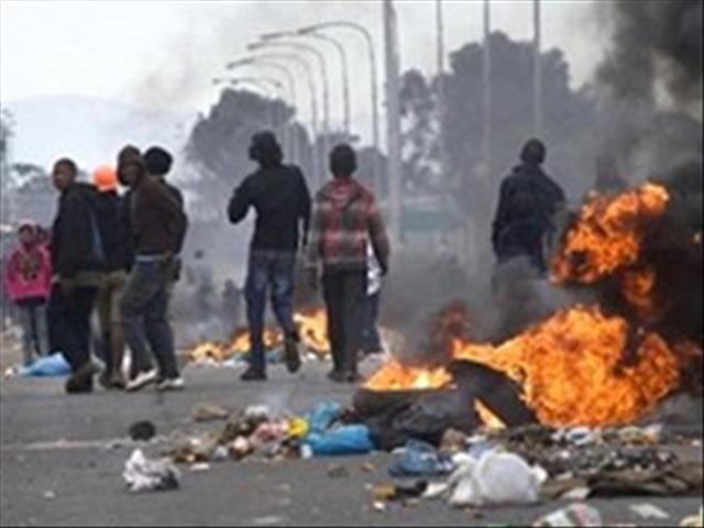 Leeudoringstad residents protesting lack of service delivery  | News Article