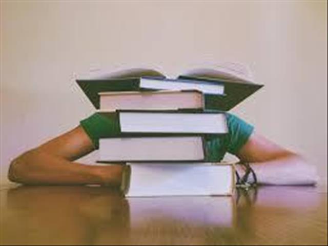 SA book sellers blames NSFAS for half a billion rand losses | News Article