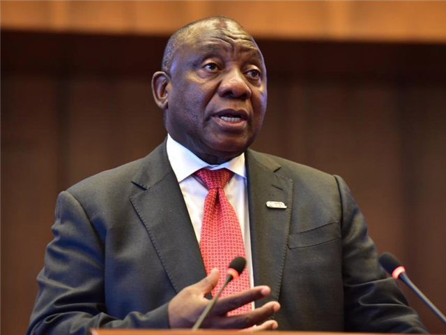 Ramaphosa besoek VS om huise te oorhandig  | News Article