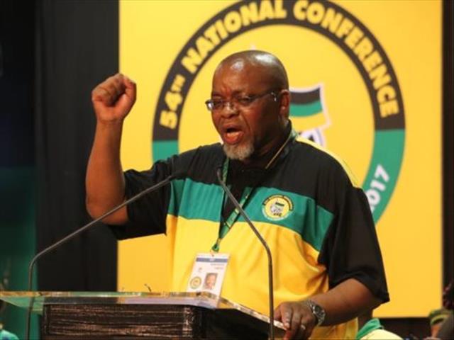 Mantashe denies bribing journos to bury story | News Article