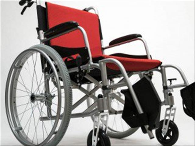 Paralysed man walks with brain-controlled exoskeleton | News Article