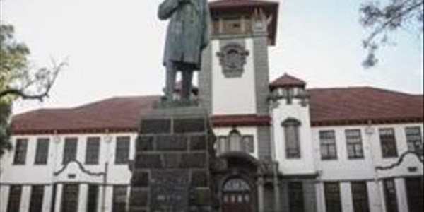 #UFS seeks permit to relocate MT Steyn statue #UFS seeks permit to relocate MT Steyn statue | News Article