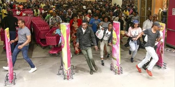 SA 'sees extreme growth on Black Friday shopping' SA 'sees extreme growth on Black Friday shopping' | News Article