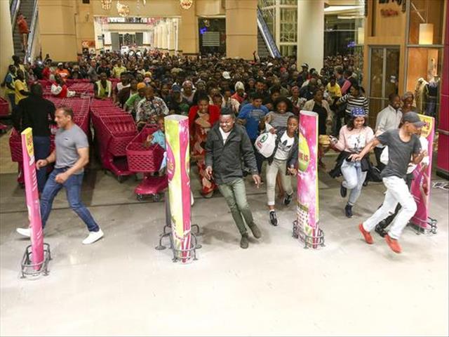 Shoppers warned ahead of #BlackFriday | News Article