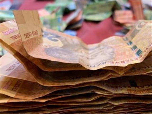 How not to break the bank this festive season | News Article