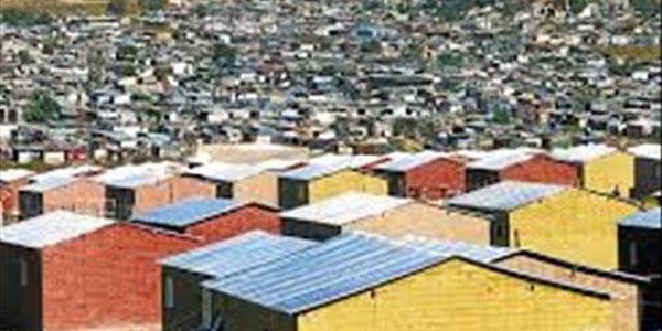 Human Settlements engages FS residents  | News Article