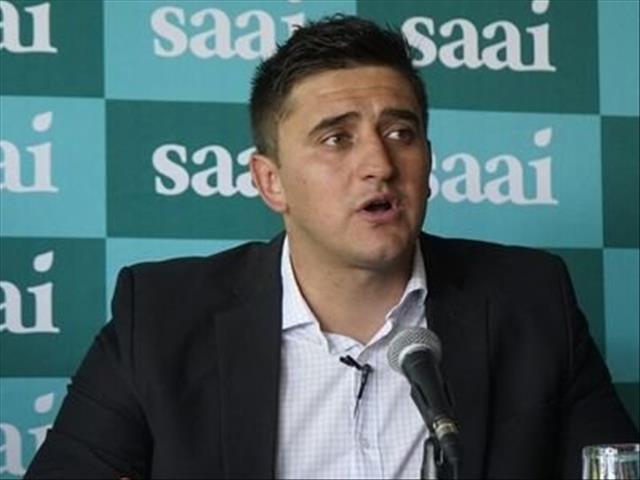 Saai wil kollektief oor boere se skuldlas met banke vergader | News Article