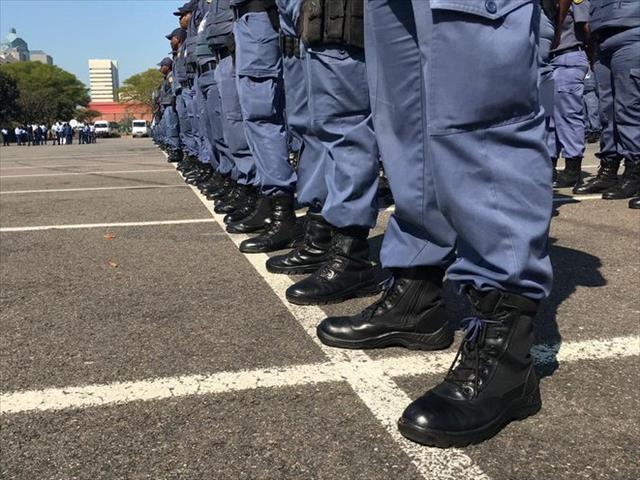 Female FS police officers conclude #16DaysOfActivism with march | News Article