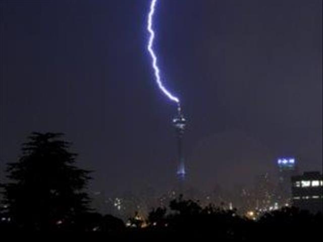One dead and four injured by lighting strike in Botshabelo | News Article