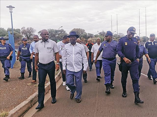 Minister of police visits the Northern Cape | News Article