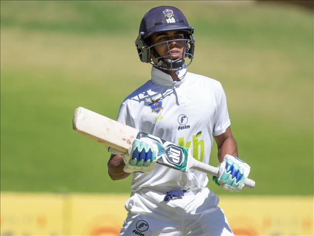 Petersen and Van Tonder give Knights solid base | News Article