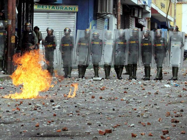 UN chief urges dialogue in Venezuela to avert ‘disaster’ | News Article