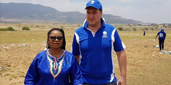 DA finds confidential social development documents dumped on FS field | News Article