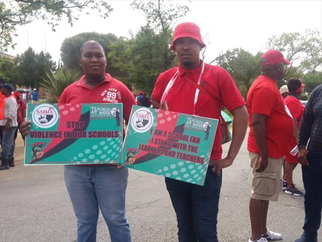 #COSATUNationalStrike's march in Welkom in full swing | News Article