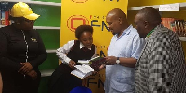 OFM hands over Transnet container library | News Article
