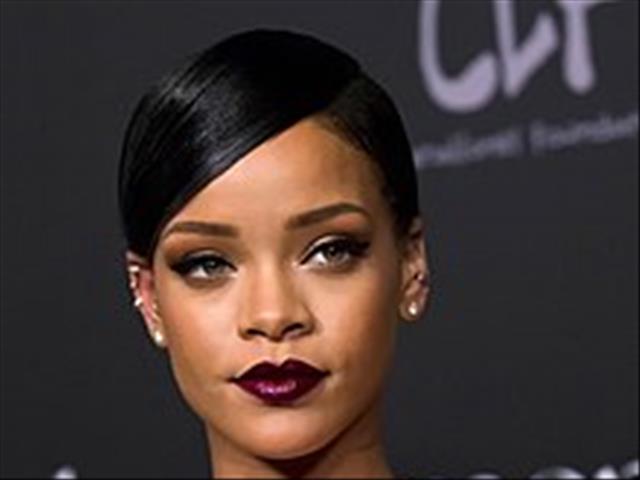 Rihanna - One by One | News Article