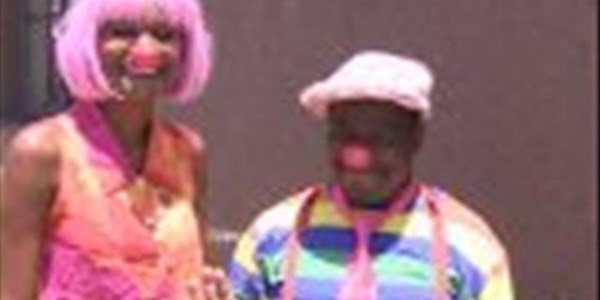 Turning cries into giggles – medical clowns helping sick kids Turning cries into giggles – medical clowns helping sick kids | News Article
