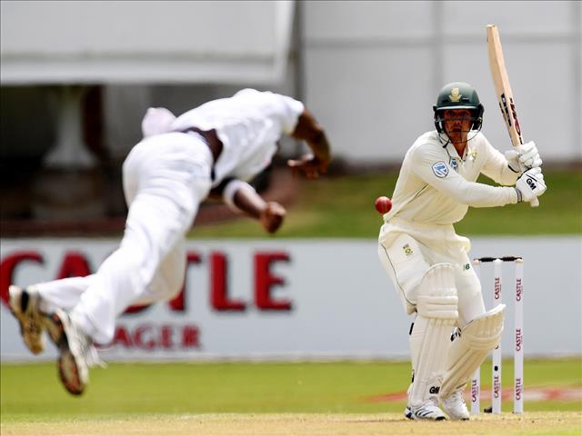 De Kock again holds Proteas first innings together | News Article