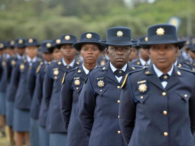 Over 100 FS police officers to be honoured with long service medals | News Article