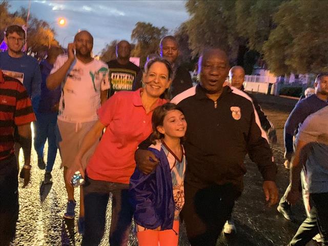 Ramaphosa kicks off Vodacom Meerkat Run to much cheer | News Article