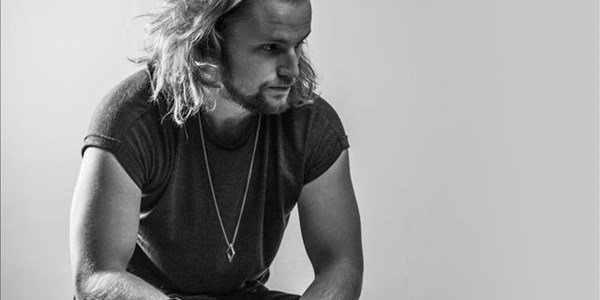 Richard Stirton chats about his latest single release "Defeated" {soundCHECK with Cyril}  | News Article