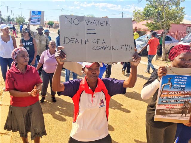 NW Human Settlement MEC given three days to respond to irate residents  | News Article
