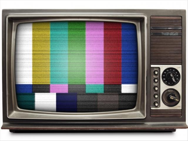  Switching off analogue TV signal outright risks 'destroying' SABC - communications minister | News Article