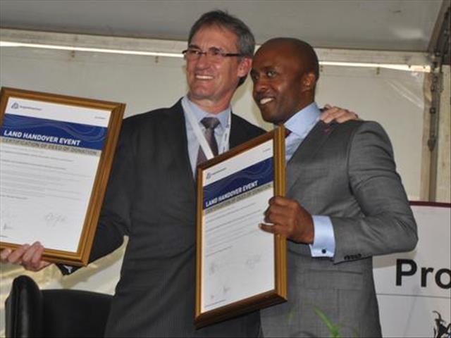Amplats donates 270 hectares to Rustenburg municipality | News Article