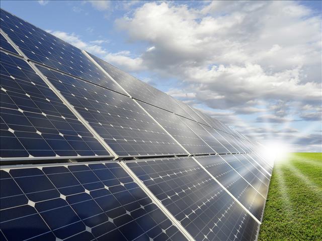 Nationwide 'shortage' of solar panels, storage batteries as demand spikes | News Article