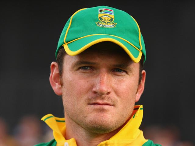 No word from Graeme Smith's parents as passengers airlifted from stranded cruise ship | News Article