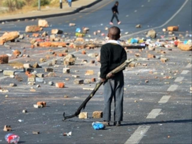 Calm restored in Parys | News Article