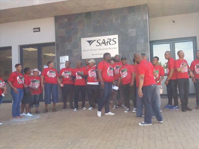 FS employees join nationwide #SARSStrike  | News Article