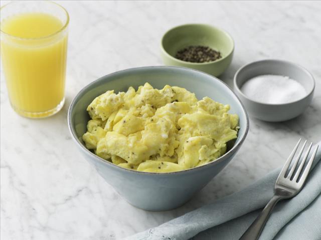 Weekend Breakfast Recipe - SCRAMBLED EGGS IN THE MICROWAVE | News Article