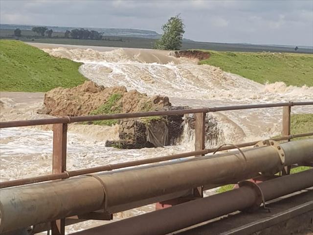 WATCH: FS road users urged to be cautious following flooded routes | News Article