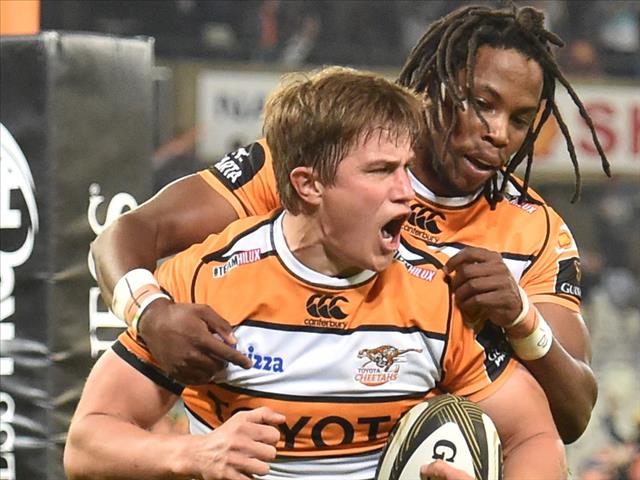 Small-Smith out for six weeks | News Article