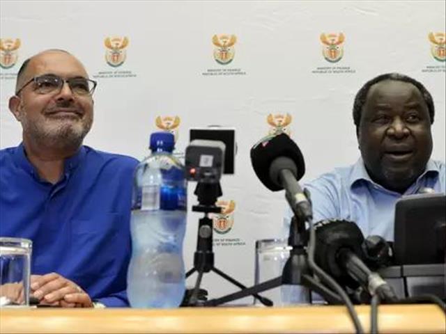 Former Customs auditors jailed for corruption | News Article